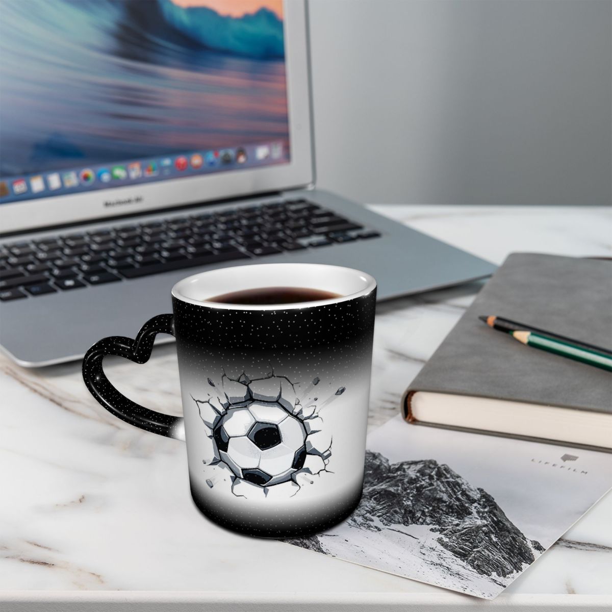 Soccer Ball 3d Art Drawing Wor - Coffee Tea Drawing 评论和价格